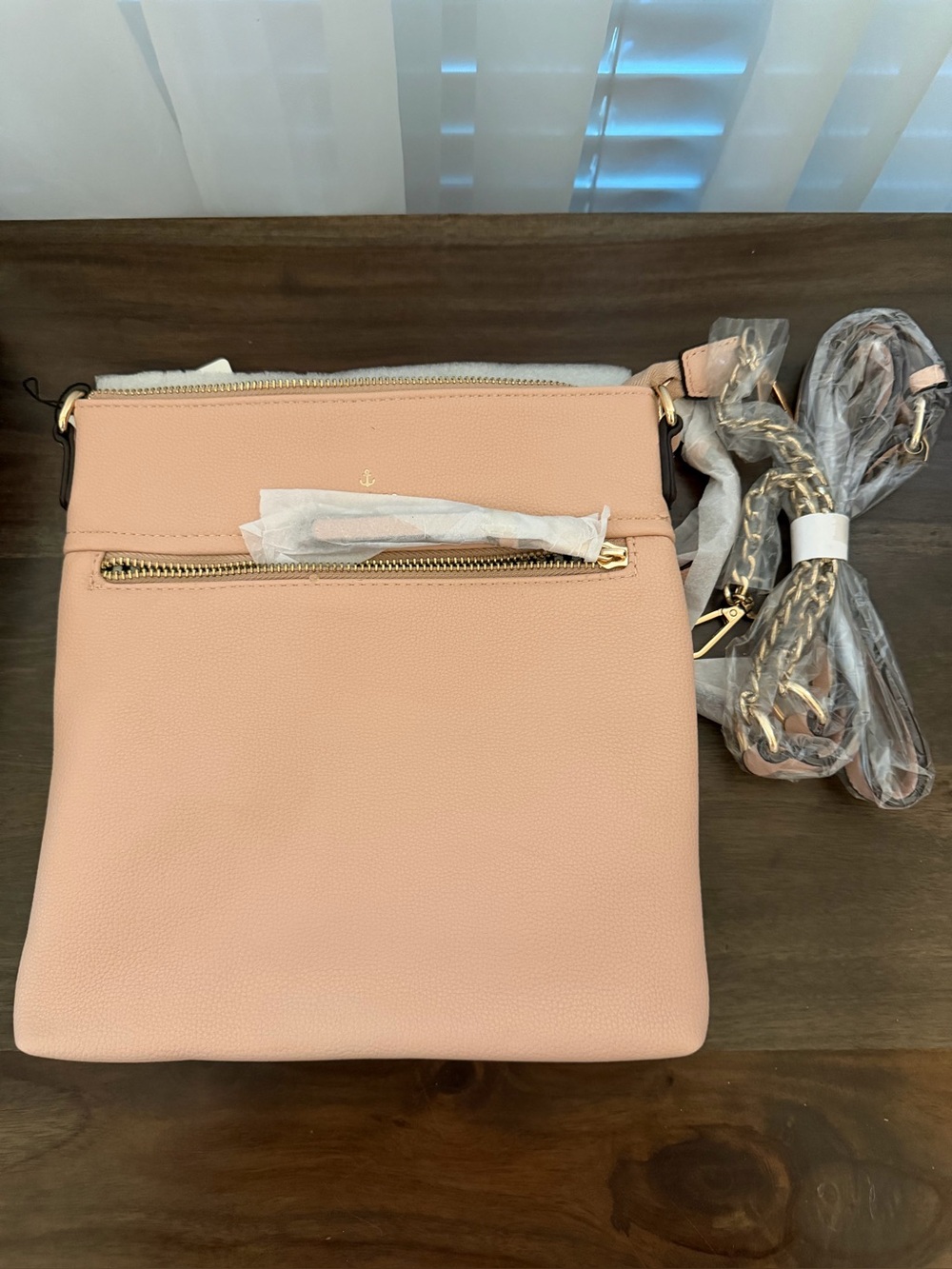 Brentano Vegan Leather Crossbody Handbag. NWT